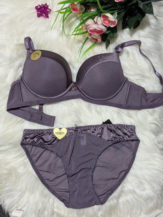 Underwired Elegant Single Padded Push Up Bra Set